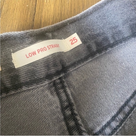Levi’s Low Pro gray slouchy straight jeans - Picture 12 of 13
